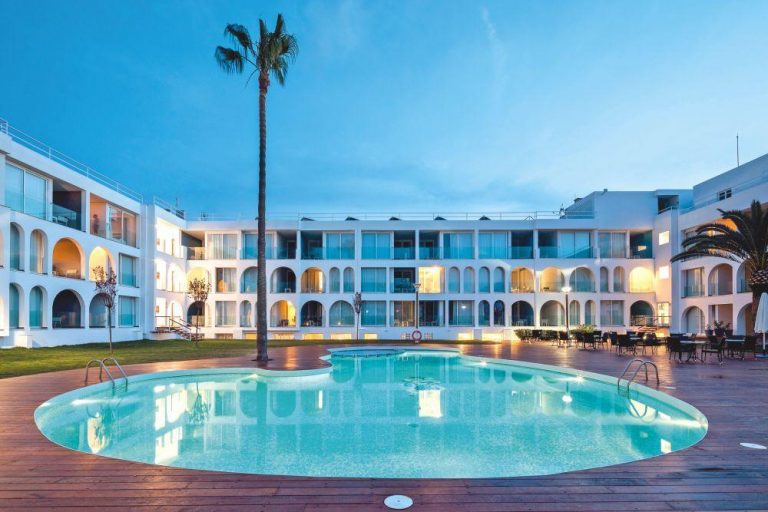 4n feesten op Ibiza incl. Hotel & vlucht