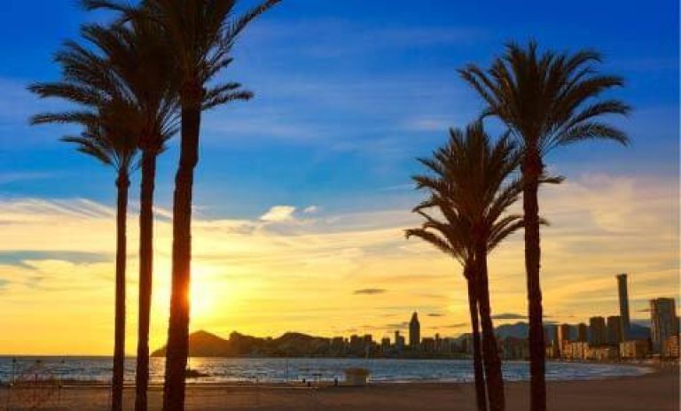 Lastminute zomeren in het bekende Benidorm