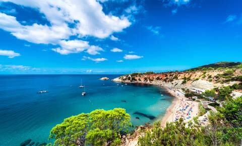 Magische Ibiza in de zomervakantie + ontbijt
