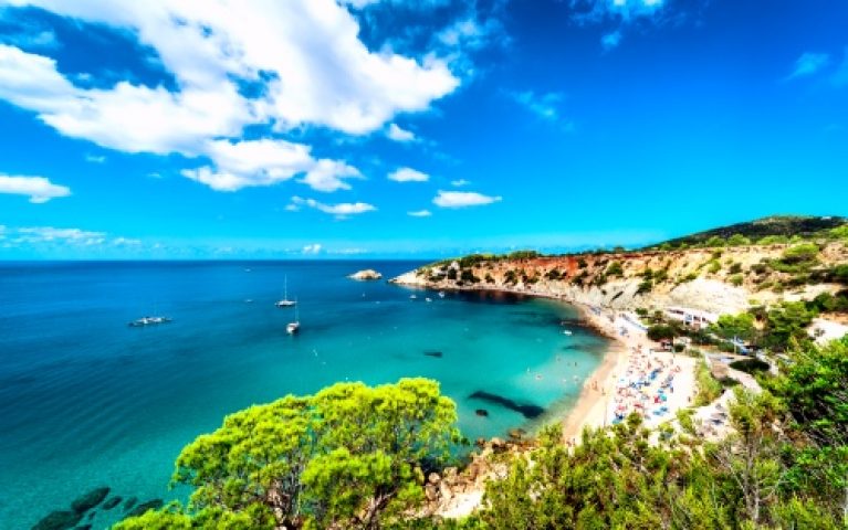 Te laatVliegtickets voor geen geld naar het bruisende IBIZA! Goedkoper kan bijna niet.