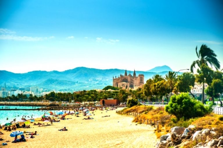 Heerlijk zalige All-inclusive lentezon op het prachtige MALLORCA.