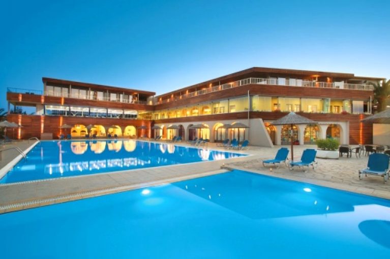 Droom weg bij deze zalige ZONVAKANTIE naar het mooie CHALKIDIKI . incl vluchten