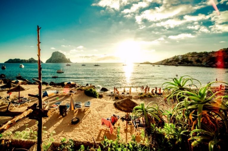 Vroegboek! Tijd voor zon in IBIZA, all-inclusive zonvakantie incl. vluchten