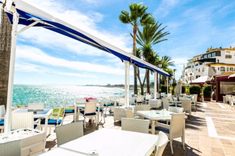 Genieten van een deugddoende zonvakantie naar het mooie MARBELLA. Incl vluchten en halfpension