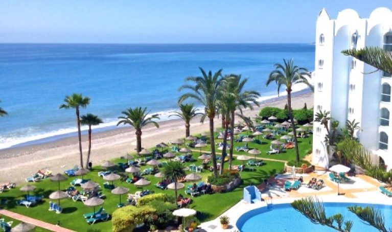 WoW! Heerlijke uitrustvakantie naar het zonnige MALAGA. Incl. halfpension en vluchten