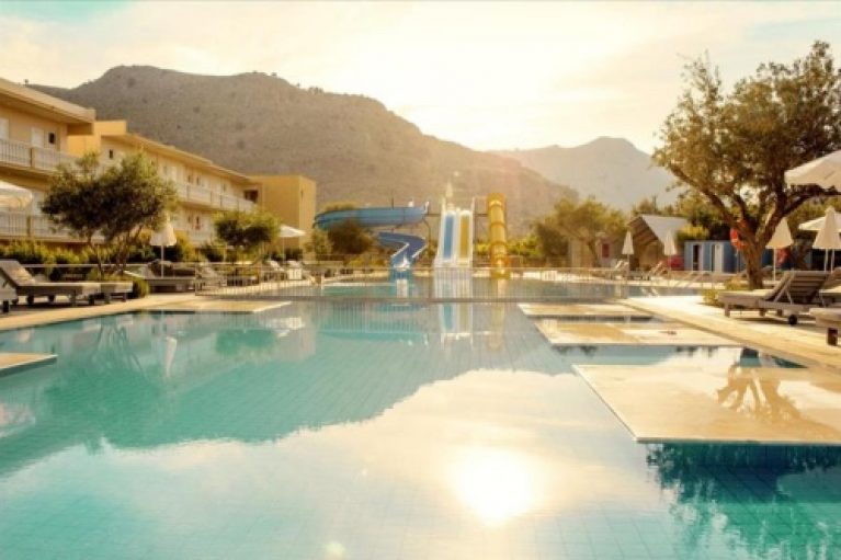 Zonvakantie RHODOS voor het hele GEZIN. Halfpension en vluchten. (laatste kamers)