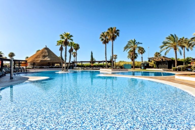 CRAZY! All-inclusive zon en strandvakantie in IBIZA. incl. vluchten