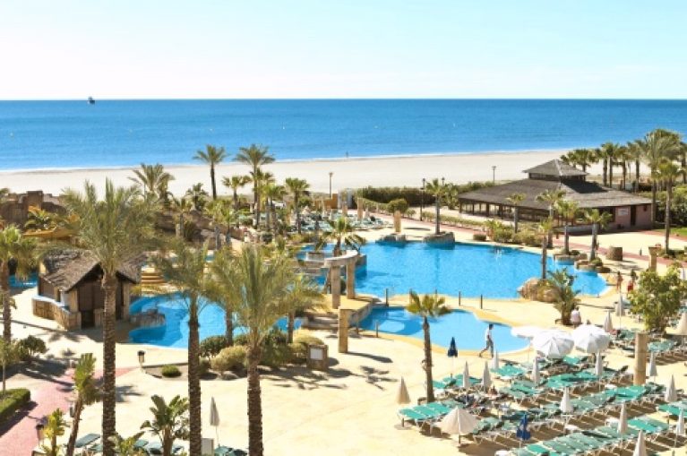 Zonvakantie voor de hele familie aan de COSTA DE ALMERIA in super hotel