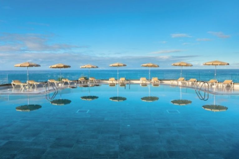 Zonvakantie naar LA PALMA in prima hotel aan het strand. incl. vluchten