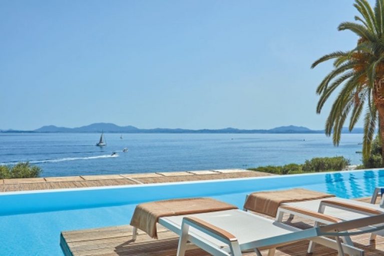 Op en top ALL-INCLUSIVE genieten in het Griekse CORFU. incl. vluchten
