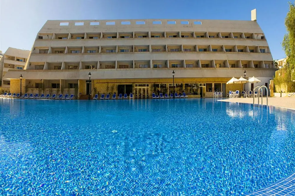 Las Piramides Resort