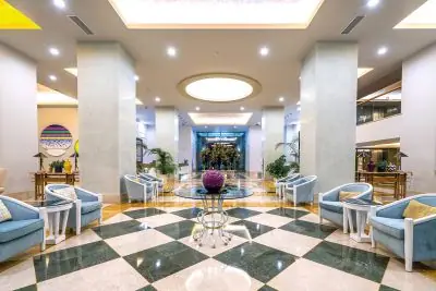 Arum Barut Collection