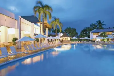 BlueBay Villas Doradas