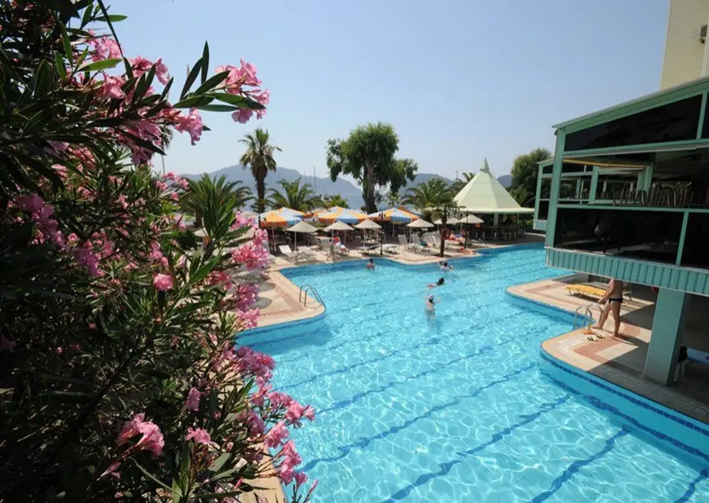 Flamingo Beach Hotel