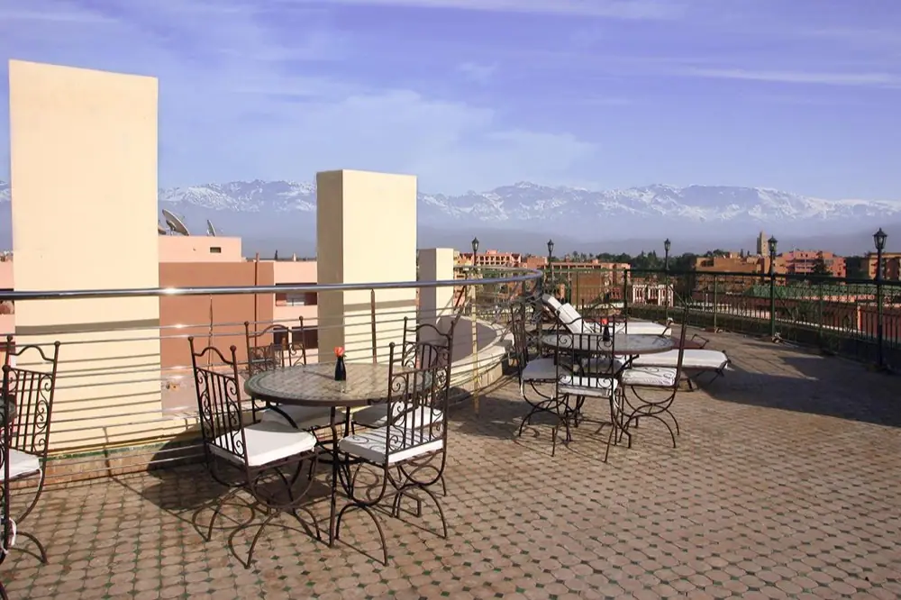 Hotel Dellarosa Suites & Spa