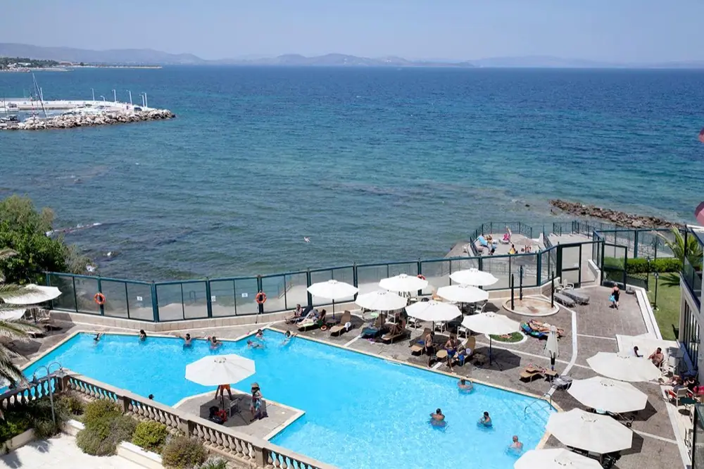 Hotel Ramada Attica Rivièra