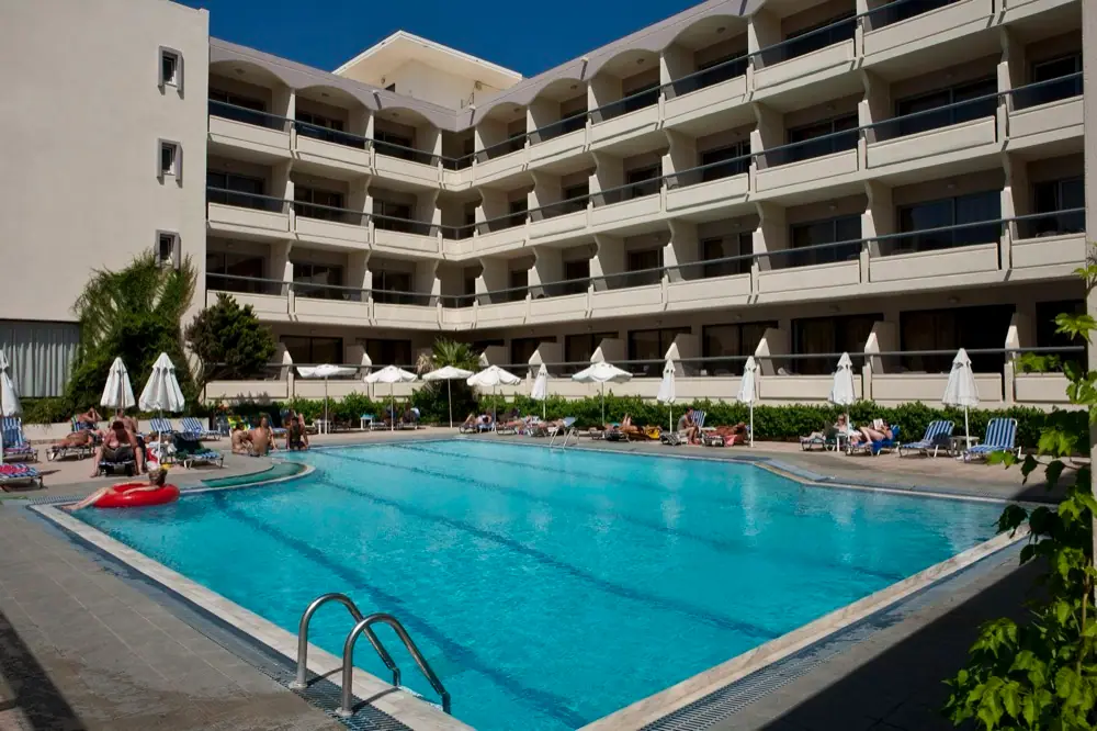 Island Resort Marisol Hotel