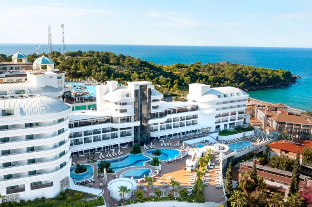 Laguna Beach Alya Resort