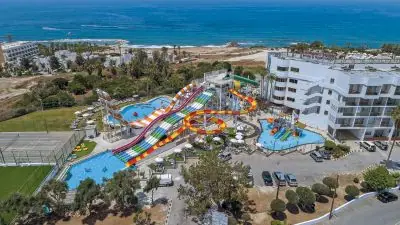 SPLASHWORLD Leonardo Laura Beach & Splash Resort